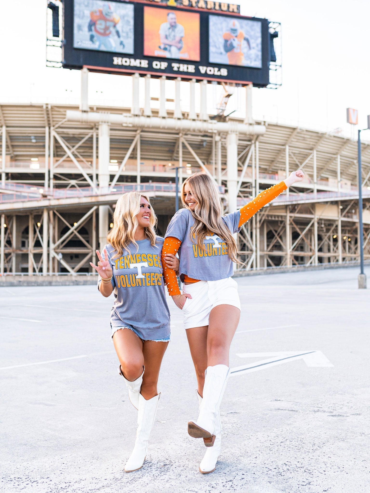 Tennessee Maxima Waist Length Top